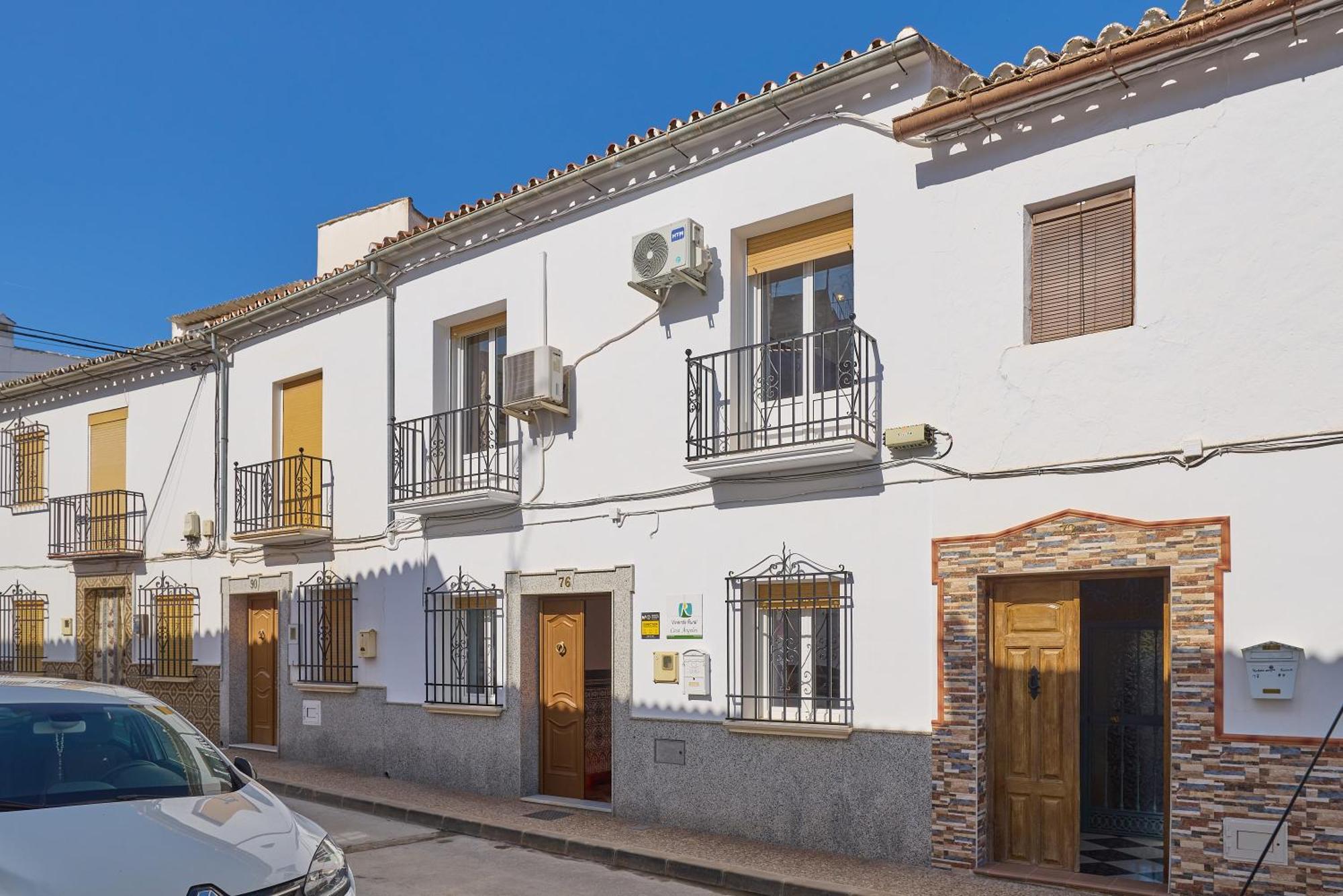 Casa Angeles * Cuevas Bajas